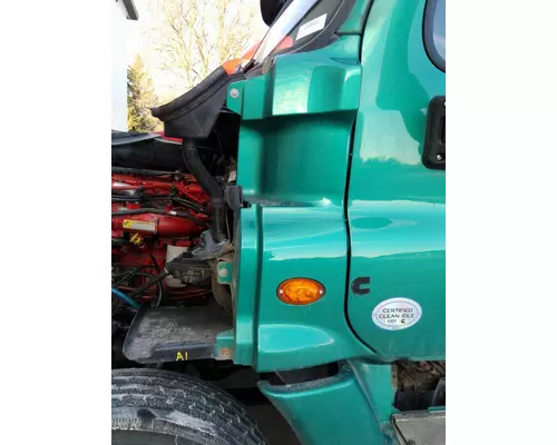 FREIGHTLINER CASCADIA 125 COWL