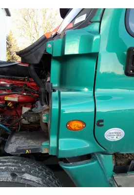 FREIGHTLINER CASCADIA 125 COWL