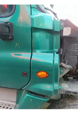 FREIGHTLINER CASCADIA 125 COWL