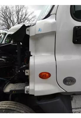 FREIGHTLINER CASCADIA 125 COWL