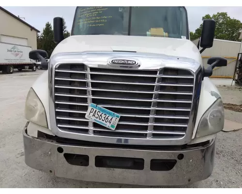 FREIGHTLINER CASCADIA 125 COWL
