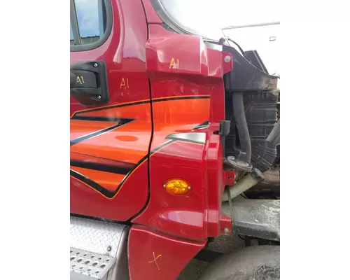 FREIGHTLINER CASCADIA 125 COWL