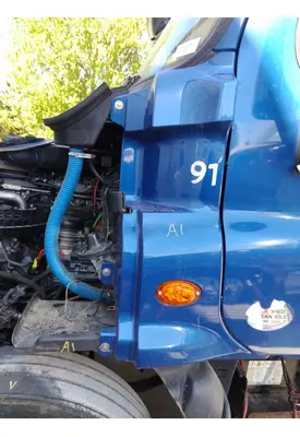 FREIGHTLINER CASCADIA 125 COWL