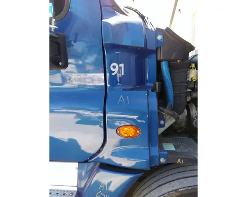 FREIGHTLINER CASCADIA 125 COWL