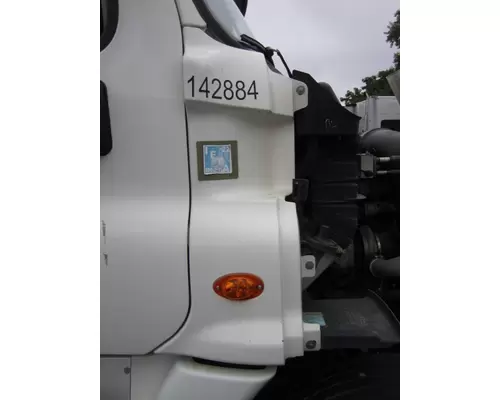 FREIGHTLINER CASCADIA 125 COWL