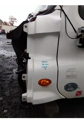 FREIGHTLINER CASCADIA 125 COWL