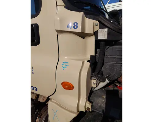 FREIGHTLINER CASCADIA 125 COWL