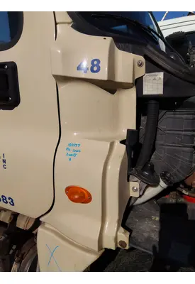 FREIGHTLINER CASCADIA 125 COWL