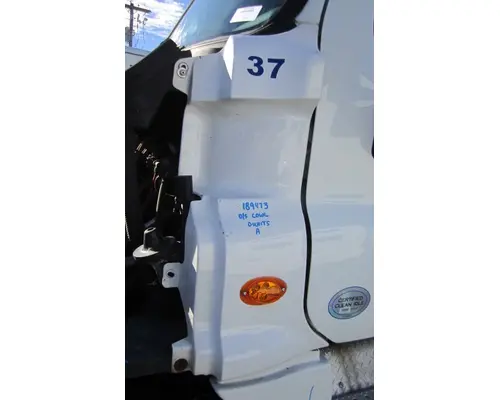 FREIGHTLINER CASCADIA 125 COWL
