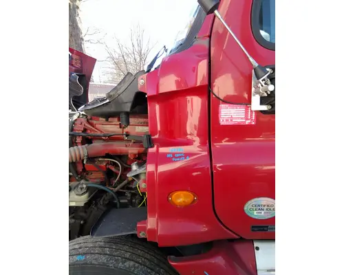 FREIGHTLINER CASCADIA 125 COWL