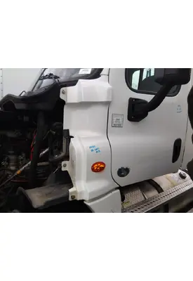 FREIGHTLINER CASCADIA 125 COWL