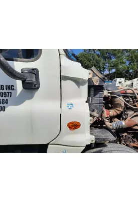FREIGHTLINER CASCADIA 125 COWL