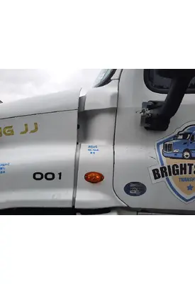FREIGHTLINER CASCADIA 125 COWL