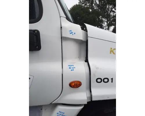 FREIGHTLINER CASCADIA 125 COWL