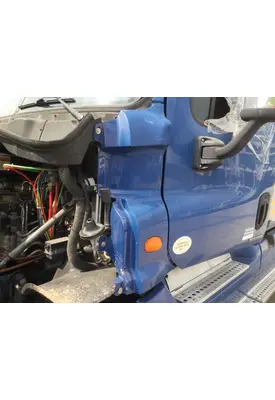 FREIGHTLINER CASCADIA 125 COWL