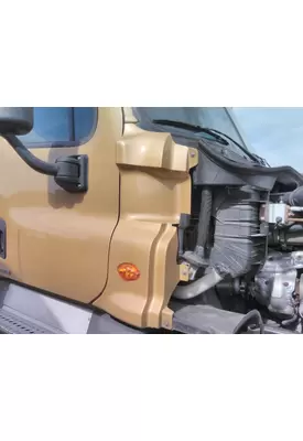 FREIGHTLINER CASCADIA 125 COWL