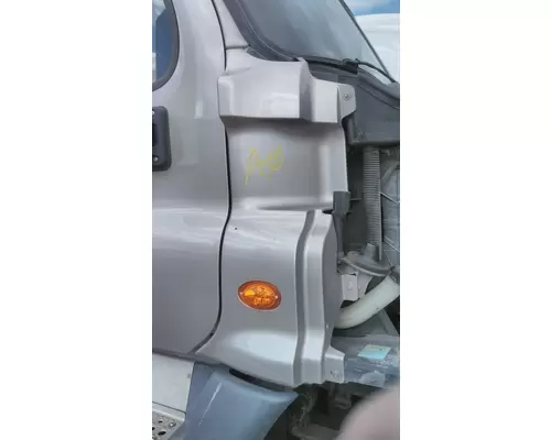 FREIGHTLINER CASCADIA 125 COWL