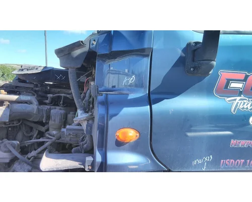 FREIGHTLINER CASCADIA 125 COWL