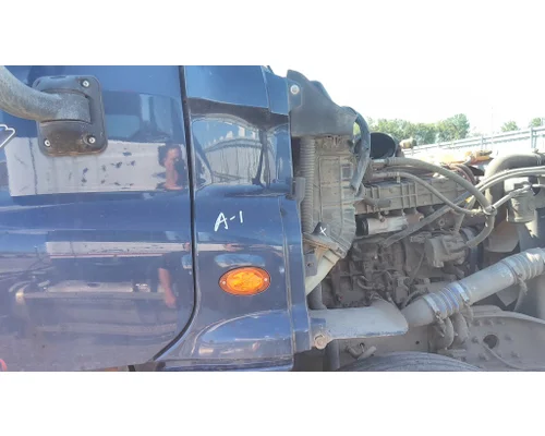 FREIGHTLINER CASCADIA 125 COWL