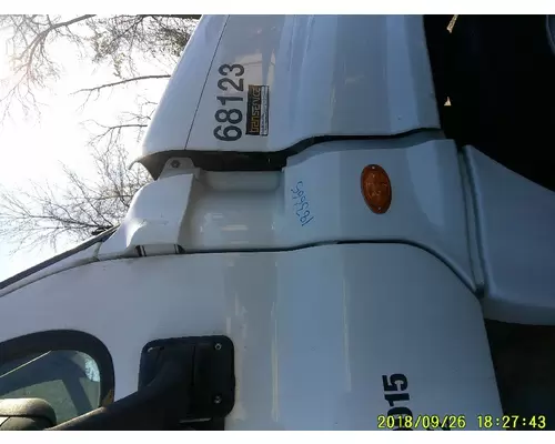 FREIGHTLINER CASCADIA 125 COWL