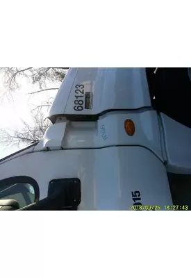 FREIGHTLINER CASCADIA 125 COWL