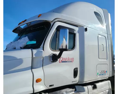 FREIGHTLINER CASCADIA 125 Cab