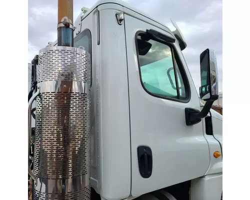 FREIGHTLINER CASCADIA 125 Cab