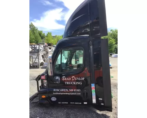 FREIGHTLINER CASCADIA 125 Cab