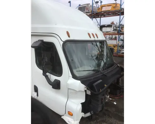 FREIGHTLINER CASCADIA 125 Cab