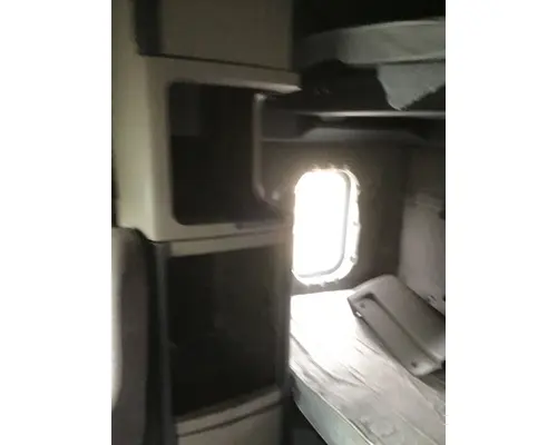 FREIGHTLINER CASCADIA 125 Cab