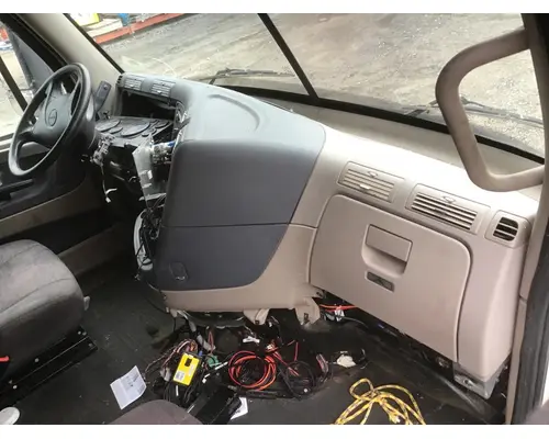 FREIGHTLINER CASCADIA 125 Cab