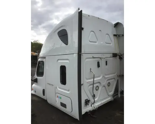 FREIGHTLINER CASCADIA 125 Cab