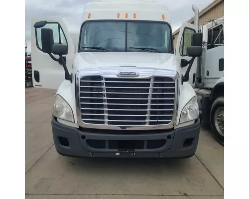 FREIGHTLINER CASCADIA 125 Complete Vehicle