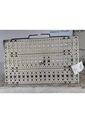 FREIGHTLINER CASCADIA 125 DECK (CATWALK) STEP