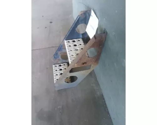 FREIGHTLINER CASCADIA 125 DECK (CATWALK) STEP