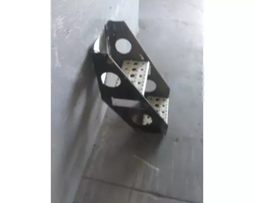 FREIGHTLINER CASCADIA 125 DECK (CATWALK) STEP