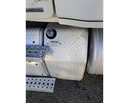 FREIGHTLINER CASCADIA 125 DEF TANK