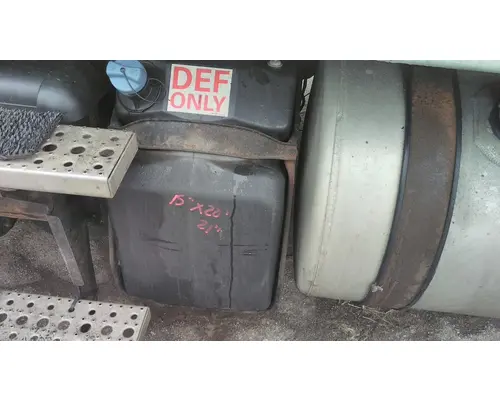 FREIGHTLINER CASCADIA 125 DEF TANK