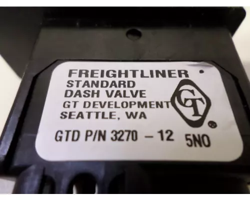 FREIGHTLINER CASCADIA 125 DIFFERENTIAL LOCK SWITCH