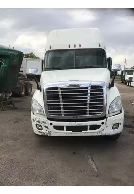 FREIGHTLINER CASCADIA 125 DISMANTLED TRUCK