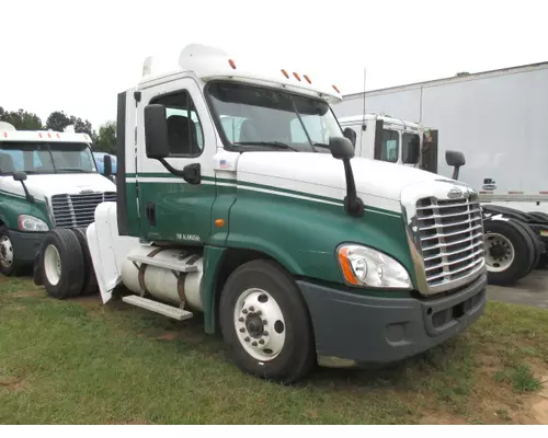 FREIGHTLINER CASCADIA 125 DISMANTLED TRUCK