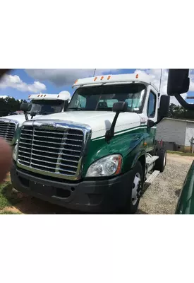 FREIGHTLINER CASCADIA 125 DISMANTLED TRUCK