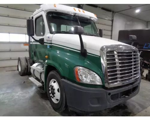 FREIGHTLINER CASCADIA 125 DISMANTLED TRUCK