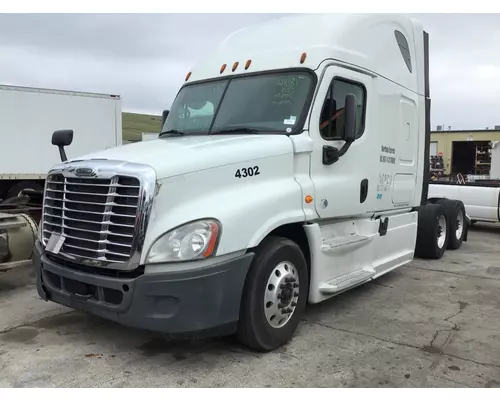 FREIGHTLINER CASCADIA 125 DISMANTLED TRUCK