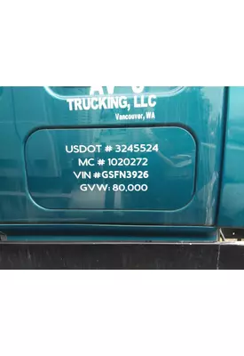 FREIGHTLINER CASCADIA 125 DOOR, COMPARTMENT