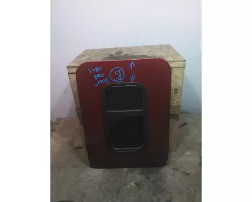 FREIGHTLINER CASCADIA 125 DOOR, COMPARTMENT