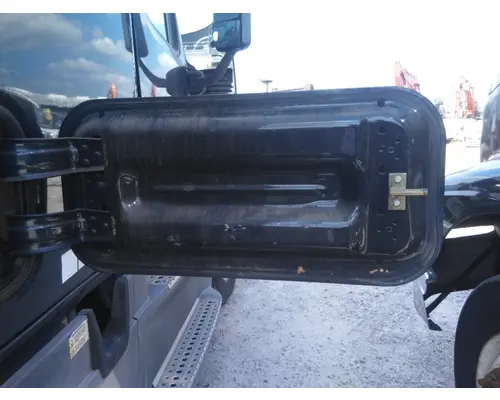 FREIGHTLINER CASCADIA 125 DOOR, COMPARTMENT