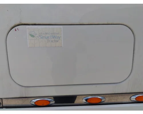 FREIGHTLINER CASCADIA 125 DOOR, COMPARTMENT
