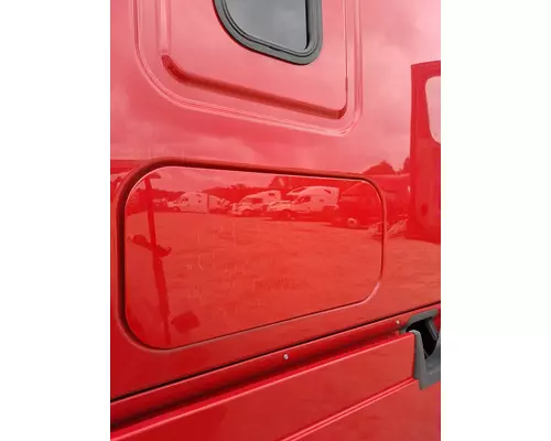 FREIGHTLINER CASCADIA 125 DOOR, COMPARTMENT
