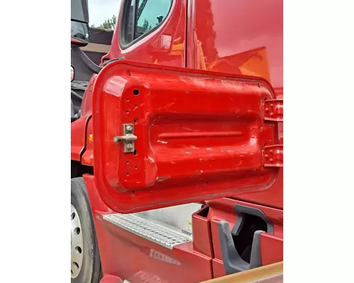FREIGHTLINER CASCADIA 125 DOOR, COMPARTMENT